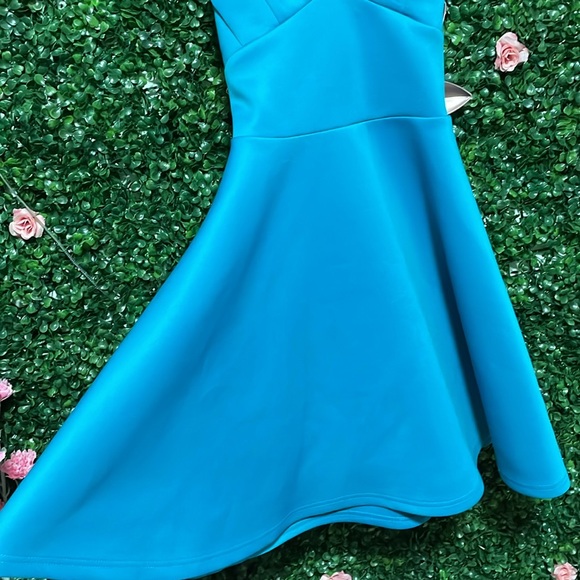 Teal Spaghetti Strap Flowy Dress - Stretchy with Zipper Bsck - Size XS/S - Picture 5 of 5